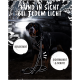 Ein Rottweiler in einem reflektierenden Geschirr steht neben einem dunklen Auto, mit Text: "Hund in Sicht bei jedem Licht," "Reflektiert," und "Sichtbarkeit & Schutz."
