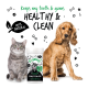 Katze und Hund neben einem Behälter Bugalugs 100% natürlicher Plaque-Entferner mit Text „Hält meine Zähne & mein Zahnfleisch gesund & sauber.“