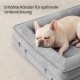 Schlafende Französische Bulldogge in grauem Hundebett mit erhöhter Kante. Sichtbarer Text: 'Erhöhte Ränder für optimale Unterstützung'.