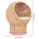 Ein geflochtenes Haustierbett in sphärischem Design, 45 cm hoch und 35 cm breit, mit einem weichen Kissen innen.