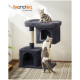 Eine graue getigerte Katze sitzt auf einem blauen Kratzbaum; eine weiße und graue Katze greift nach einem Kratzbaum. "feandrea by ZIELHOME" steht oben.