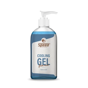 Flasche Speed Cooling Gel mit Pumpenspender, mit blauem Gel, beschriftet mit "KÜHLGEL frische Minze" und "FRISCH & KÜHL."