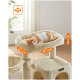 Eine schlafende orange-weiße Katze ruht auf einem plüschigen Katzenbaum mit einer gemütlichen oberen Liegefläche, die 30 cm breit und 10 cm hoch ist.