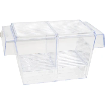 Skrzynka spawnująca Przezroczysty plastikowy pojemnik do przechowywania karmy dla zwierząt z dwoma przegrodami i szczelinowymi pokrywkami dla wentylacji.