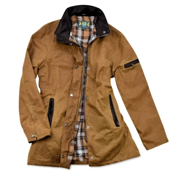 Braune gewachste Baumwolljacke mit schwarzem Kragen und kariertem Futter, mit Reißverschluss- und Druckknopfverschlüssen sowie Reißverschlusstaschen.