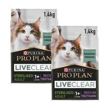 Zwei 1,4 kg Beutel Purina Pro Plan LiveClear sterilisiertes Katzenfutter für erwachsene Katzen mit Katzenbild und deutschem Text.