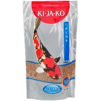 Eine Tüte KI-JA-KO Premium Koi-Futter mit einer bunten Koi-Fisch-Illustration, beschriftet mit "FARBE" und "6mm," von der Marke Aquaris.