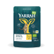 Yarrah Bio-Katzenfutterbeutel mit Filets in Sauce mit Huhn, 85g, mit einer Katzenillustration und dem Text 'Good by Nature'.