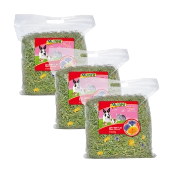 Trois sacs de foin de fleurs séchées Multifit pour petits animaux, chacun étiqueté "100% Natur" et pesant 500g, présentant des images d'un lapin et d'un cochon d'Inde.