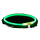 Ein leuchtendes grünes LED-Haustierhalsband auf dunklem Hintergrund, mit einem Netzschalter am Stecker.