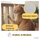 Orange gestreifte Katze spielt mit Balkon-Schutznetz; eingeblendeter Text: „Robustes Nylon, Sicherer Freiraum, Krallen- & Bissfest“