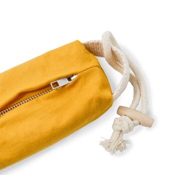 Gelbe Haustierspielzeugtasche mit einem Reißverschluss und einem Seilgriff, entworfen zur Aufbewahrung von Haustierspielzeugen oder Zubehör.
