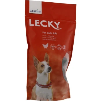 Roter LECKY „Fun Balls Soft“ Hundesnack‑Beutel (Schweizer) mit braun‑weißem Hundebild und „64% Fleisch“ Hähnchen‑Symbol.