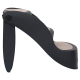 Schwarze Haustiertreppe mit drei Stufen und geschwungenem Design, mit rutschfesten Oberflächen für einen einfachen Zugang für Haustiere.