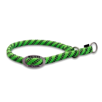 Grün-schwarz geflochtenes Wolters Cat & Dog Halsband mit Metallringen auf weißem Hintergrund.