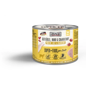 Karma w puszce dla kotów "MAC's Super Food for Cats" z drobiem, wołowiną, żurawiną; oznaczona "bez zbóż" i "wysoka zawartość mięsa."