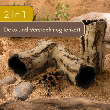 Tarantel auf Sand mit hohlen Rindenverstecken; Überlagerungstext: '2 in 1' und 'Deko und Versteckmöglichkeit'.