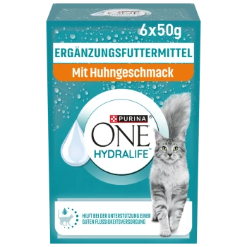 Purina ONE Hydralife türkisfarbene Katzen-Ergänzungsbox mit Bild einer grauen Katze; sichtbarer Text '6x50g' und 'Mit Huhngeschmack'.