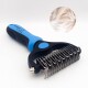Haustierpflegewerkzeug mit einem blauen und schwarzen ergonomischen Griff und einem Metallkammkopf, begleitet von einem kreisförmigen Bild von hellfarbigem Fell.