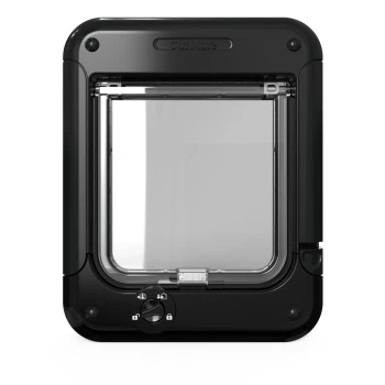 Schwarze CatMate Katzenklappe mit einer transparenten Klappe, mit einem Verriegelungsmechanismus und verstellbaren Einstellungen für den Zugang des Haustiers.