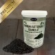 Lyra Pet-Dose mit der Aufschrift 'Premium-Futterkohle Granulat' 250 g, Haufen schwarzer Kohlegranulate, goldenes 'PREMIUM'-Eckbanner