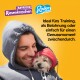 Person in einem grauen Hoodie hält einen kleinen Hund in einem roten Hoodie. Text: "Ideal fürs Training oder als Genussmoment." Logos für Jumbone und Rodeo Duos.