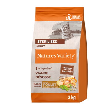 Nourriture pour chat adulte stérilisé Nature's Variety avec viande désossée, sans céréales, poulet élevé en plein air, sac de 3 kg.
