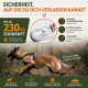 Leuchtend orangefarbenes flexibles Hundespielzeugseil, auf weißem Hintergrund geschlungen.