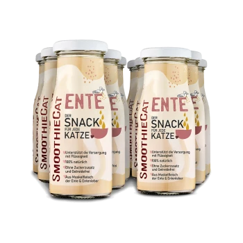 SmoothieCat-Entensnack für Katzen in Glasflaschen, beschriftet mit "100% natürlich" und "Unterstützt die Versorgung mit Flüssigkeit."