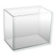 Klares Glas-Aquarium mit rechteckiger Form, mit glatten Kanten und ohne sichtbare Dekorationen oder Inhalte.