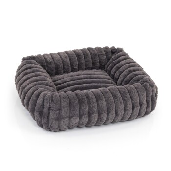 Graues, rechteckiges Plüsch-Haustierbett mit gerippter Textur, entworfen für kleine Hunde oder Katzen, auf weißem Hintergrund.