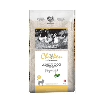 Tüte Kingsmoor Hundefutter mit Huhn für erwachsene Hunde, mit einem schwarz-weißen Bild von Hühnern, beschriftet mit "PURE" und "ADULT DOG".