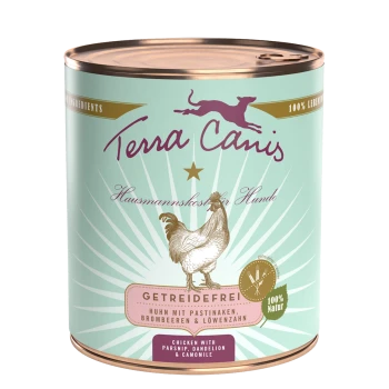 Dose mit Terra Canis Hundefutter mit Hühnerillustration, beschriftet "GETREIDEFREI" und "Huhn mit Pastinaken & Brombeeren."
