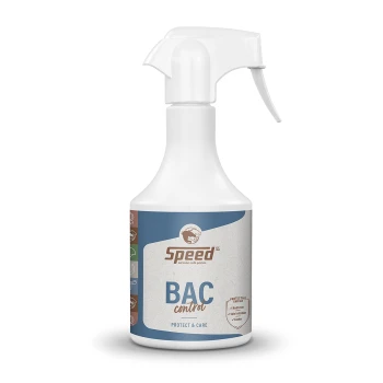 Weiße Sprühflasche mit der Aufschrift "Speed BAC control Protect & Care" mit einem Logo eines Pferdes, in blau-beigem Design.