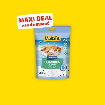 MultiFit Diamonds Aloe Vera kattenbakvulling 7kg zak met een liggende oranje kat en tekst "Maxi Deal van de maand."