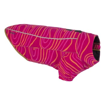 Ein lebhaft pinkfarbener Hundepullover mit orangefarbenen und gelben Wellenmustern, der ein Ruffwear-Logo und einen Reißverschluss zeigt.