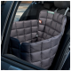 Housse de siège de voiture pour animaux de compagnie rembourrée en gris foncé, conçue pour protéger le siège arrière d'un véhicule, avec un tissu matelassé et un ajustement sécurisé.