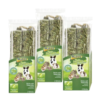 Trois paquets de friandises pour animaux de compagnie Multifit Nature Grain Free pour petits animaux, contenant des bâtonnets de persil et des images d'un lapin et de cochons d'Inde.