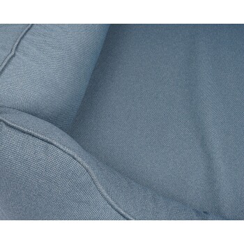 Nahaufnahme eines weichen, strukturierten blauen Hundebettes mit gepolstertem Rand, ideal für den Komfort und die Entspannung von Haustieren.