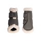 Graue Pferdeboots mit weichem weißen Fleece-Futter, ausgestattet mit verstellbaren Riemen für einen sicheren Sitz, aus zwei Blickwinkeln dargestellt.