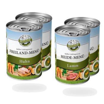 Vier Dosen Hundefutter mit der Aufschrift "BELFOR Lieblingsmenü", die "Freiland-Menü Huhn" und "Heide-Menü Lamm" enthalten.