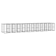 Ein langes, modulares Haustiergehege mit mehreren geschlossenen Abschnitten und Türen, entworfen, um Haustiere sicher unterzubringen.