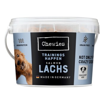Behälter mit Chewies Hundeleckerlis mit der Bezeichnung "Salmon Lachs", getreidefrei, hergestellt in Deutschland, mit einem verspielten Hundebild und Trainingstipps.