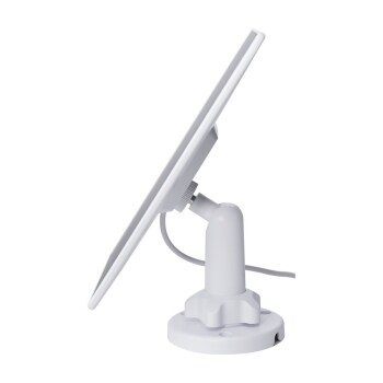 Weißer Aussteller für Haustierfutter, schräg, um Produkte zu präsentieren, mit einem stabilen Sockel und verstellbarer Höhe für Sichtbarkeit.