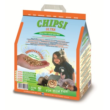 CHIPSI ULTRA Einstreu-Sack mit einer Handvoll Granulat, abgebildeten Kleintieren (Kaninchen, Meerschweinchen, Hamster, Frettchen) und dem sichtbaren Text 'Für mein Tier!'