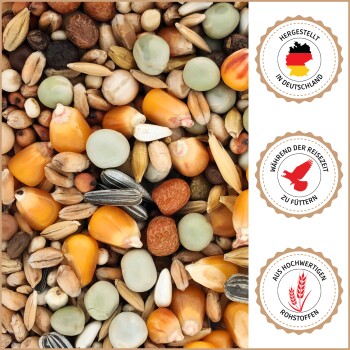 Gemischtes Vogelfutter mit Mais, Erbsen und Sonnenblumenkernen; deutsche Textabzeichen sagen „Made in Germany“, „Füttern unterwegs“ und „Aus hochwertigen Rohstoffen“.