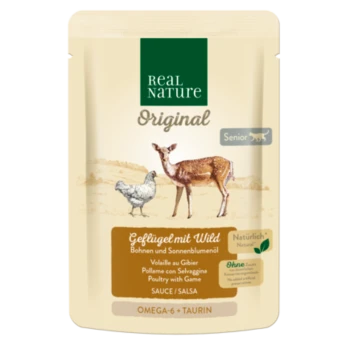 Tüte mit Real Nature Original Senior Hundefutter, beschriftet "Geflügel mit Wild" mit Illustrationen von Huhn und Reh.