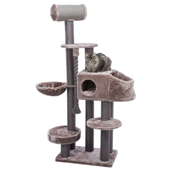 Ein plüschiger grauer Katzenbaum mit mehreren Ebenen, der einen gemütlichen Rückzugsort, Kratzpfosten und eine flauschige Katze, die oben liegt, bietet.