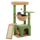 Zwei Katzen, eine getigerte und eine orange, entspannen auf einem mehrstöckigen Katzenbaum mit einer Hängematte, einem Kratzbaum und einem Versteck.