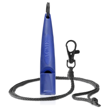 Blauer ACME 211.5 Hundepfeife mit schwarzem Halsband und Clip, isoliert auf weißem Hintergrund.